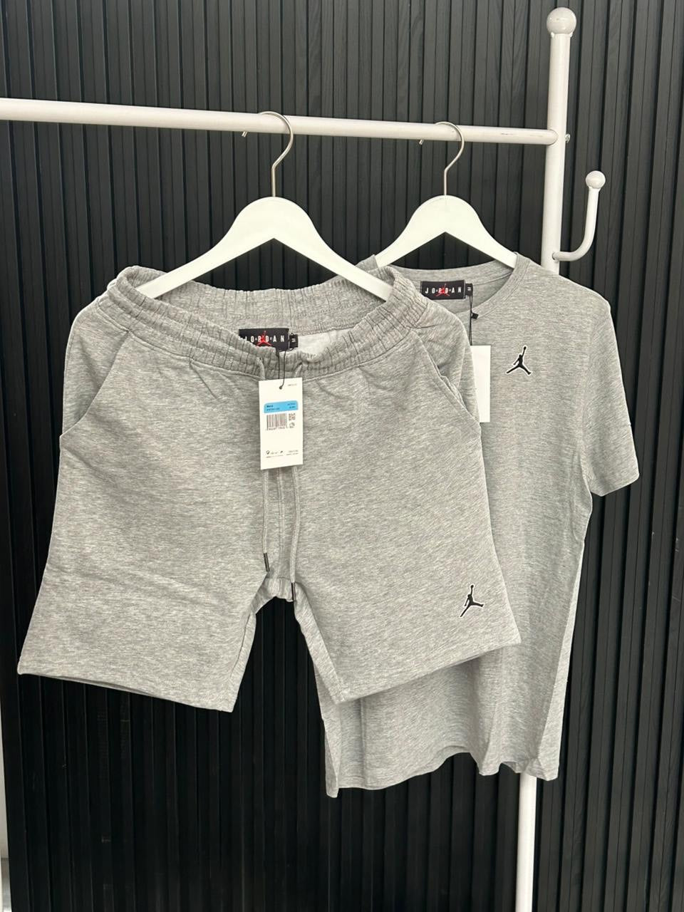 Conjunto Jordan Gris
