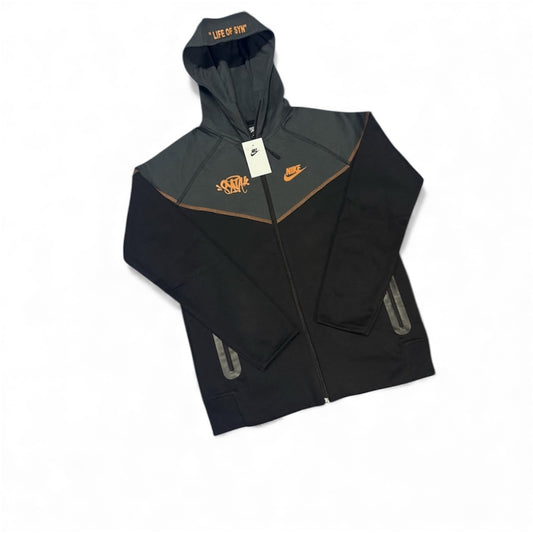 Polerón Nike Tech x Synaworld